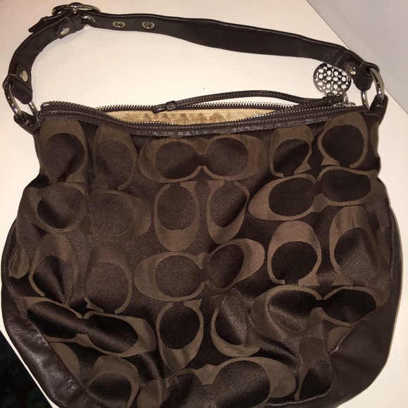 Coach Signature hobo purse. Brown. - Picture 2 of 4